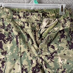USN NWU Type lll AOR2 Digital Camo Cargo Pants Medium-Short Naval Uniform